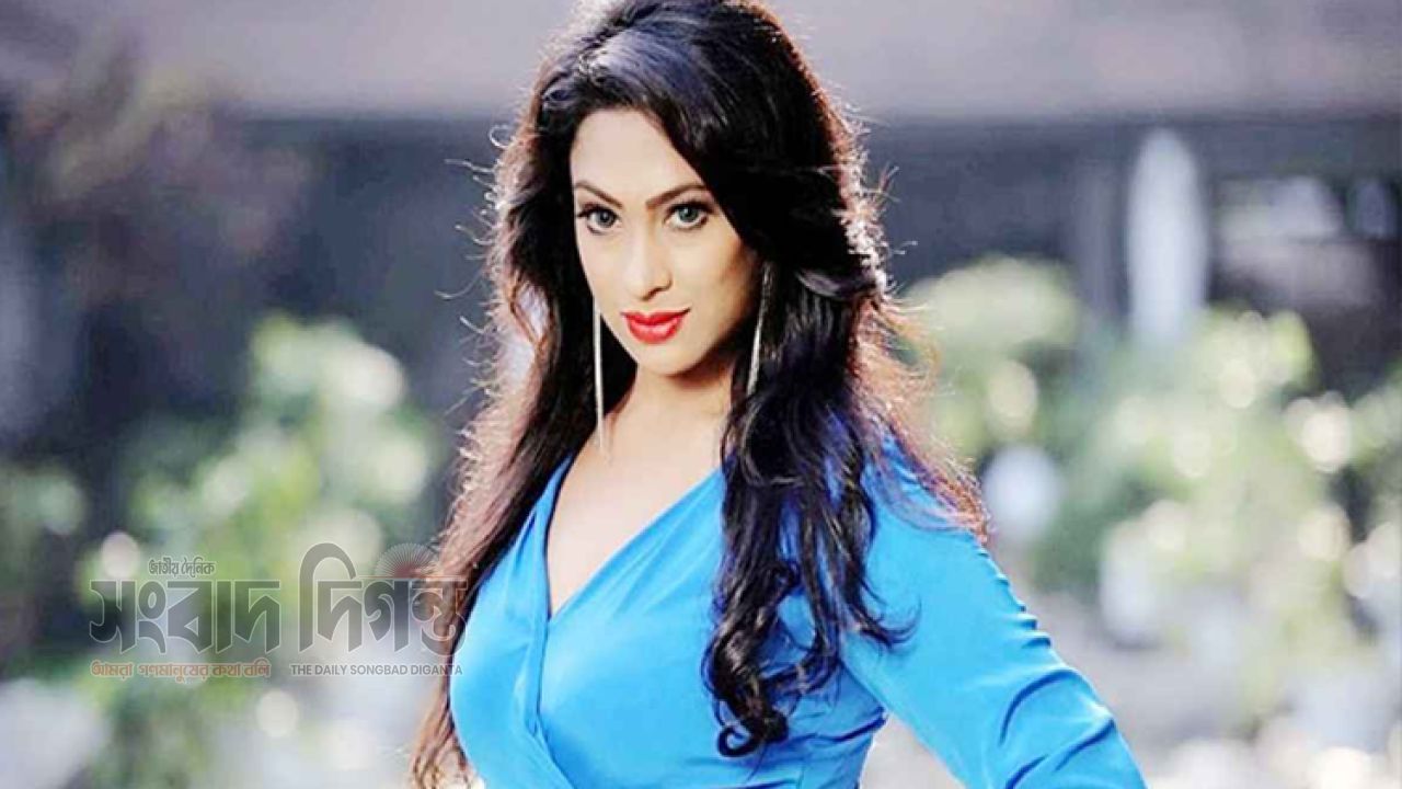 মুখ খুললেন পপি 
