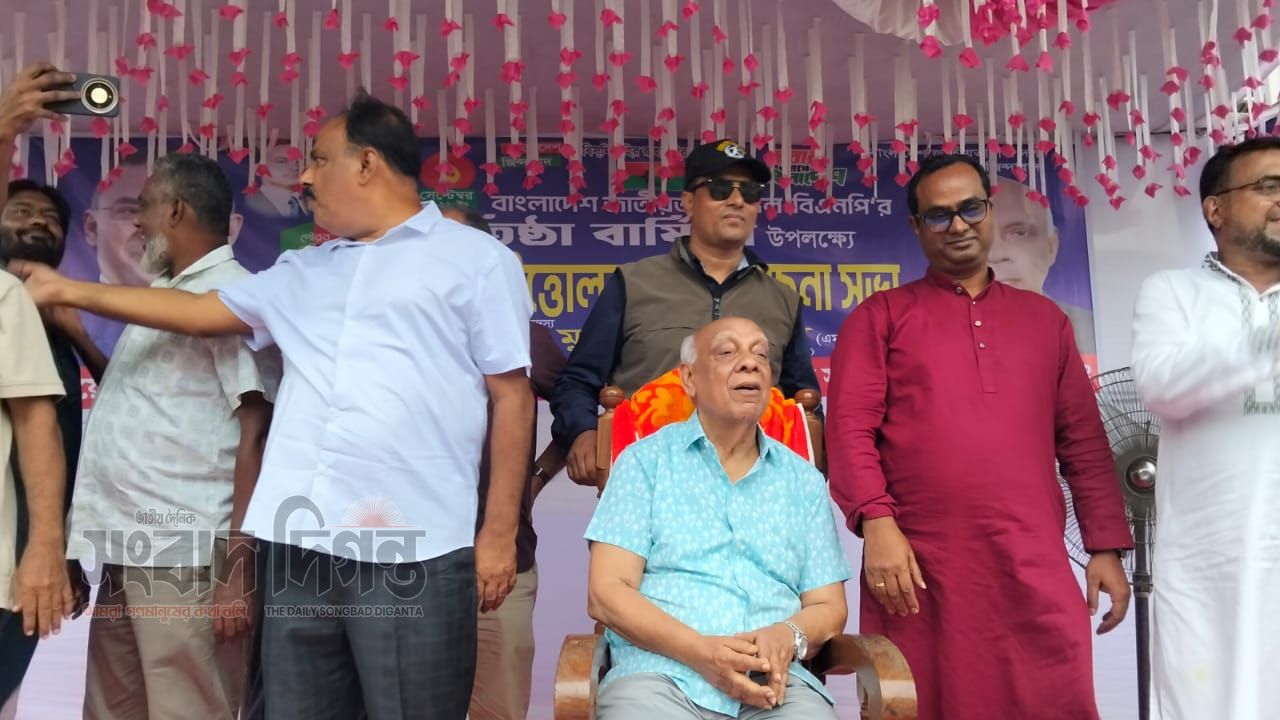 কসবায় বিএনপির ৪৮তম প্রতিষ্ঠাবার্ষিকী উপলক্ষে পতাকা উত্তোলন ও আলোচনা সভা