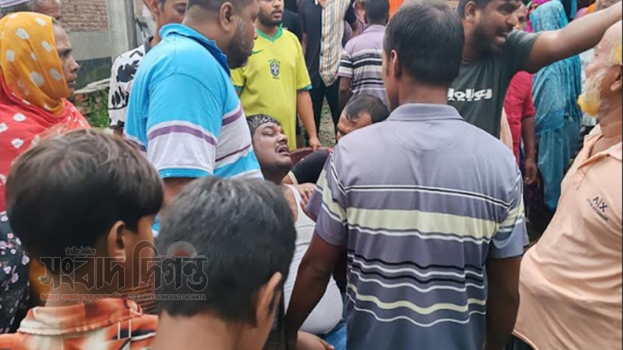 ছেলেকে বাঁচাতে গিয়ে মায়ের মৃত্যু, বিদ্যুৎস্পৃষ্টে প্রাণ গেল তিনজনের 