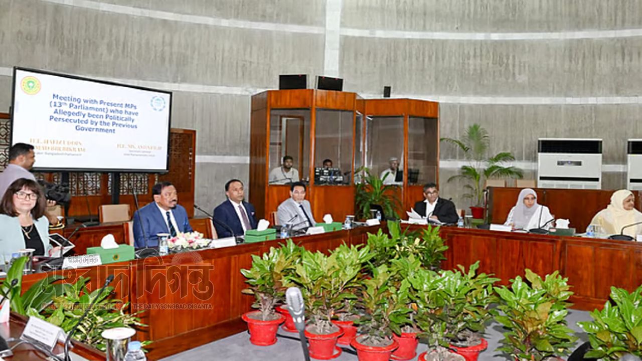 শেখ হাসিনার শাসনে গুম-খুন ও নিপীড়নের অভিযোগ স্পিকারের