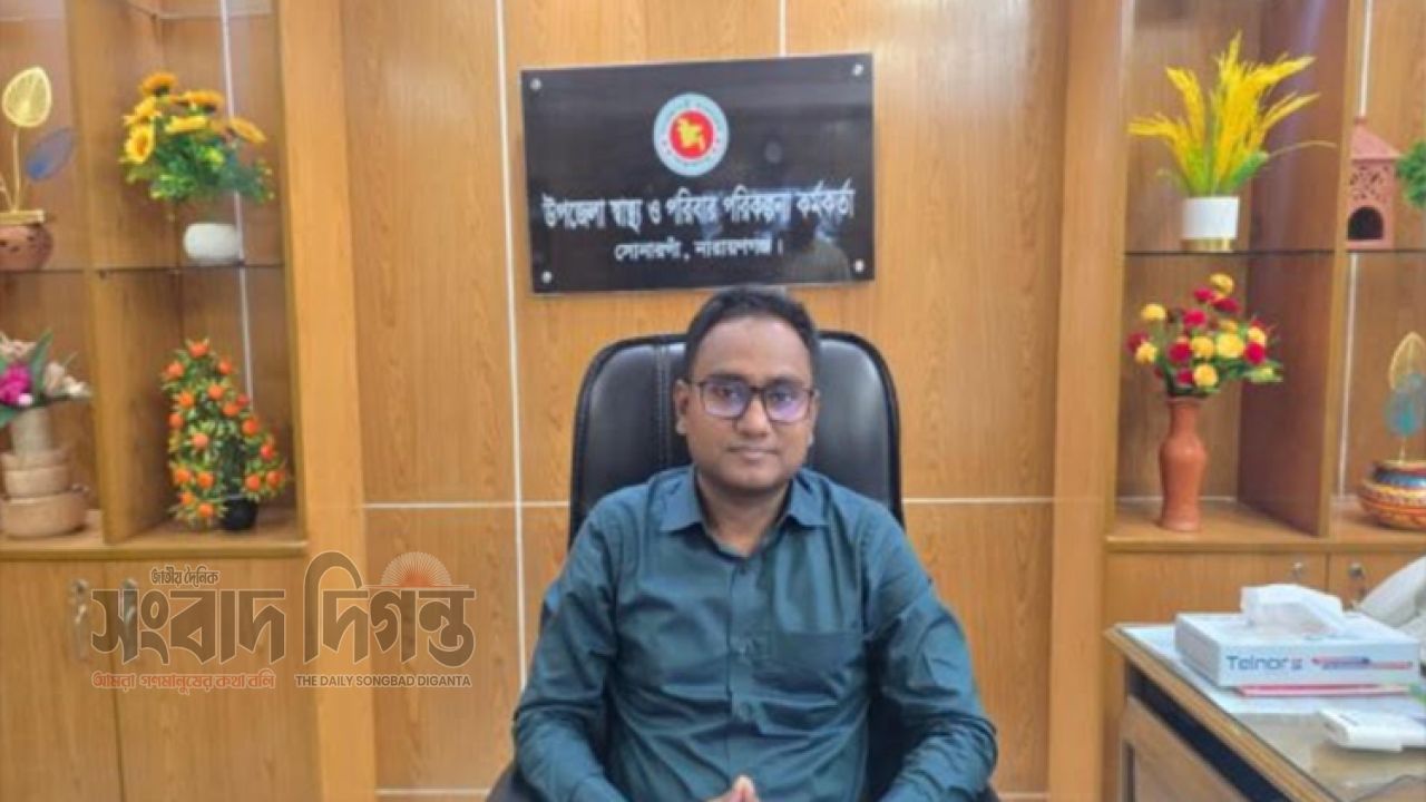 সোনারগাঁও উপজেলা স্বাস্থ্য কমপ্লেক্সে নতুন ইউএইচএফপিও ডা. রাসেল আহমেদ 
