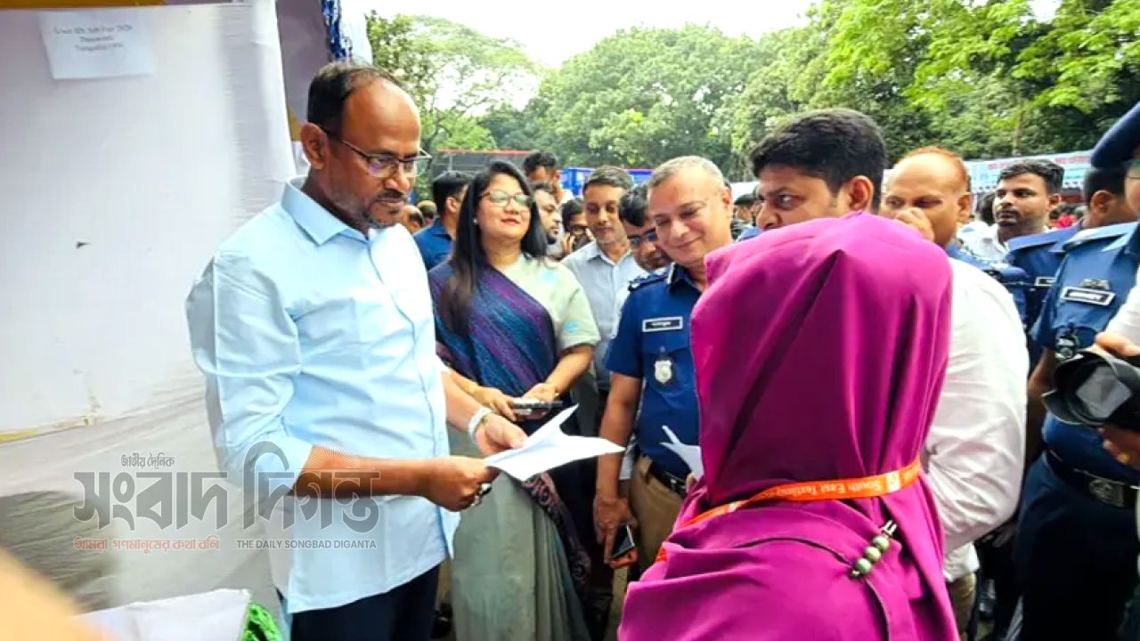 টাঙ্গাইলে ব্যতিক্রমী আয়োজনে বেকার ২ হাজার ২৭ জন তরুণ- তরুণী