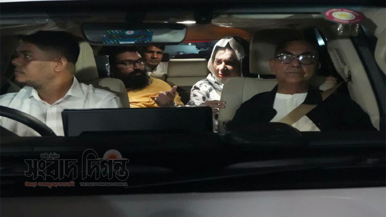 সিঙ্গাপুর-মালয়েশিয়ায় চিকিৎসা শেষে দেশে ফিরলেন মির্জা আব্বাস 