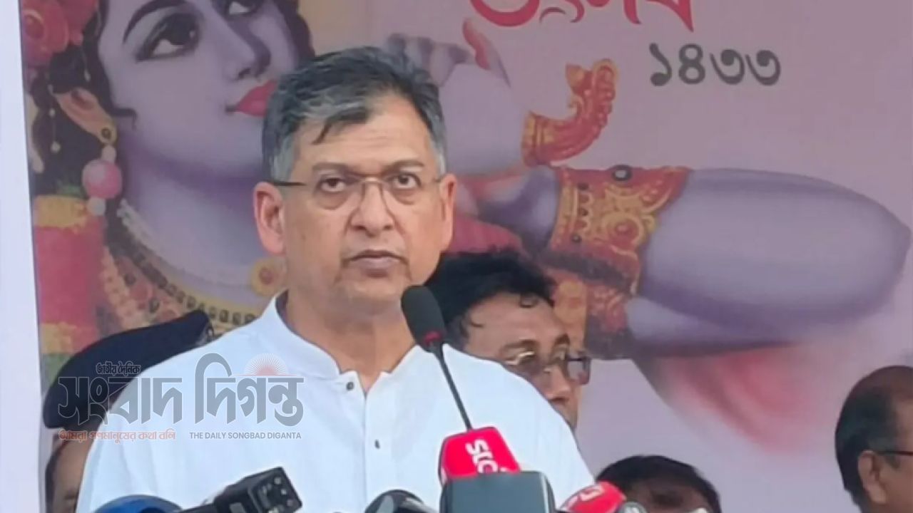 সনাতন ধর্মাবলম্বীরা সংখ্যালঘু নন, সমান অধিকারভুক্ত নাগরিক: স্বরাষ্ট্রমন্ত্রী 