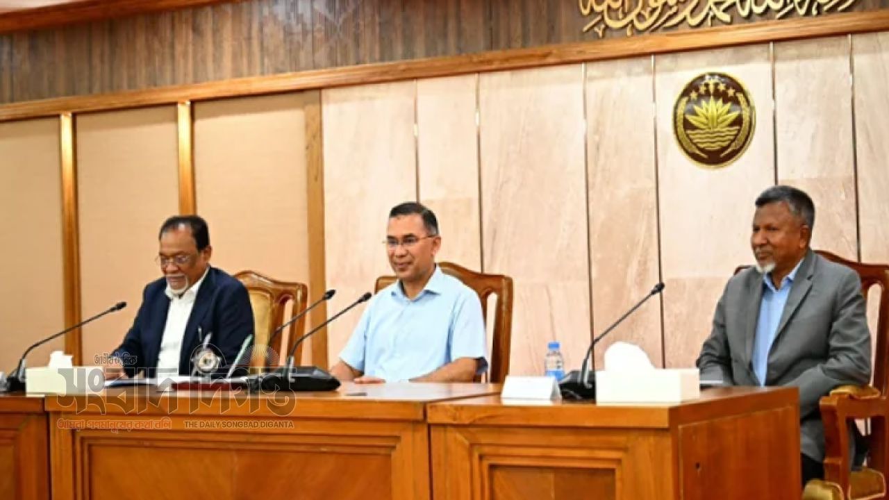 দূষণমুক্ত নদী ও বাসযোগ্য পরিবেশ রেখে যেতে দায়িত্বশীল হওয়ার আহ্বান প্রধানমন্ত্রীর 