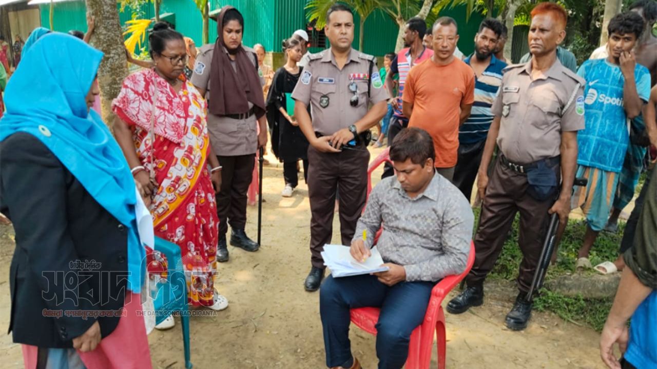 মহাদেবপুরে স্বর্ণকারকে কুপিয়ে হত্যা, ৬ ভরি সোনা ও ৭ লাখ টাকা ছিনতাই