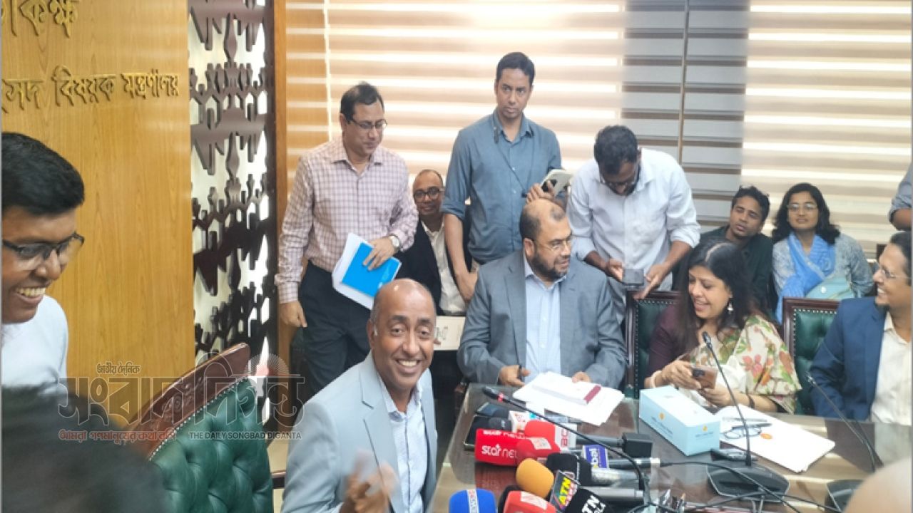 শেখ হাসিনার আপিলের সুযোগ আইন অনুযায়ী নির্ধারিত হবে: আইনমন্ত্রী