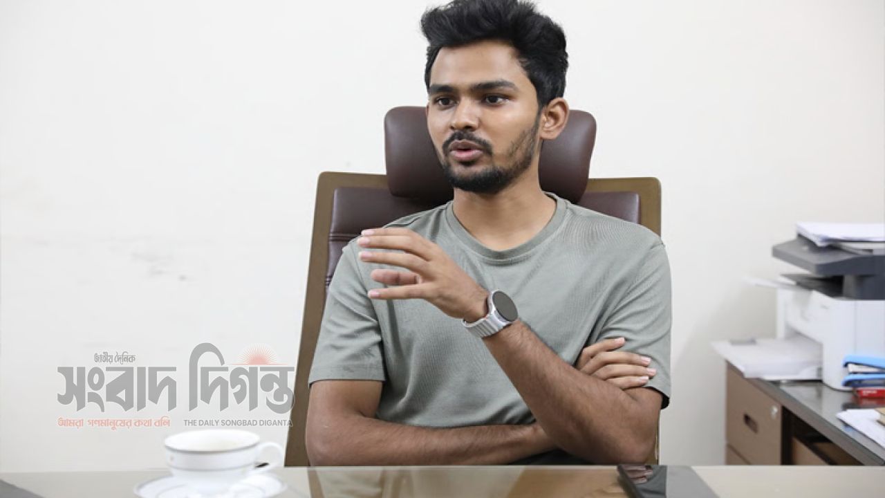 দুদকের তদন্ত নিয়ে আসিফ মাহমুদের ক্ষোভ, ‘রাজনৈতিক হয়রানির’ অভিযোগ 