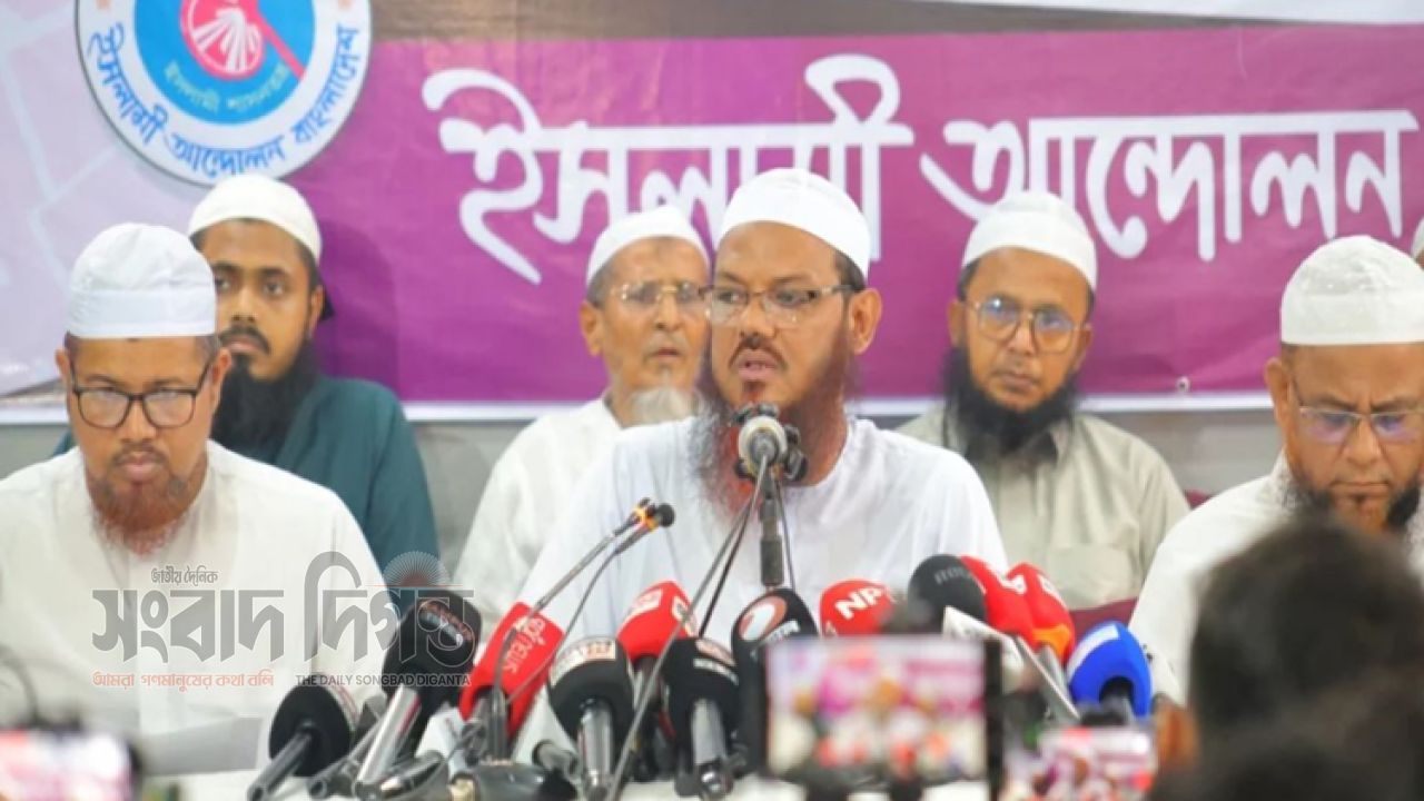 ইসলামপন্থী অনুষ্ঠানে নারী সাংবাদিকদের পর্দা মানার আহ্বান
