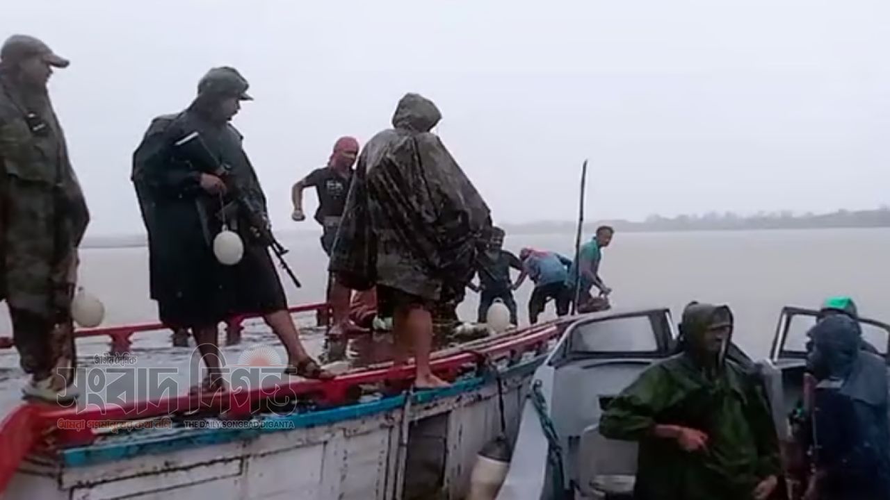 নরমাল শহরে কিছুই স্বাভাবিক নয়
