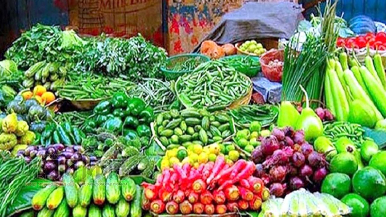 সপ্তাহের ব্যবধানে সবজির দামে বড় লাফ
