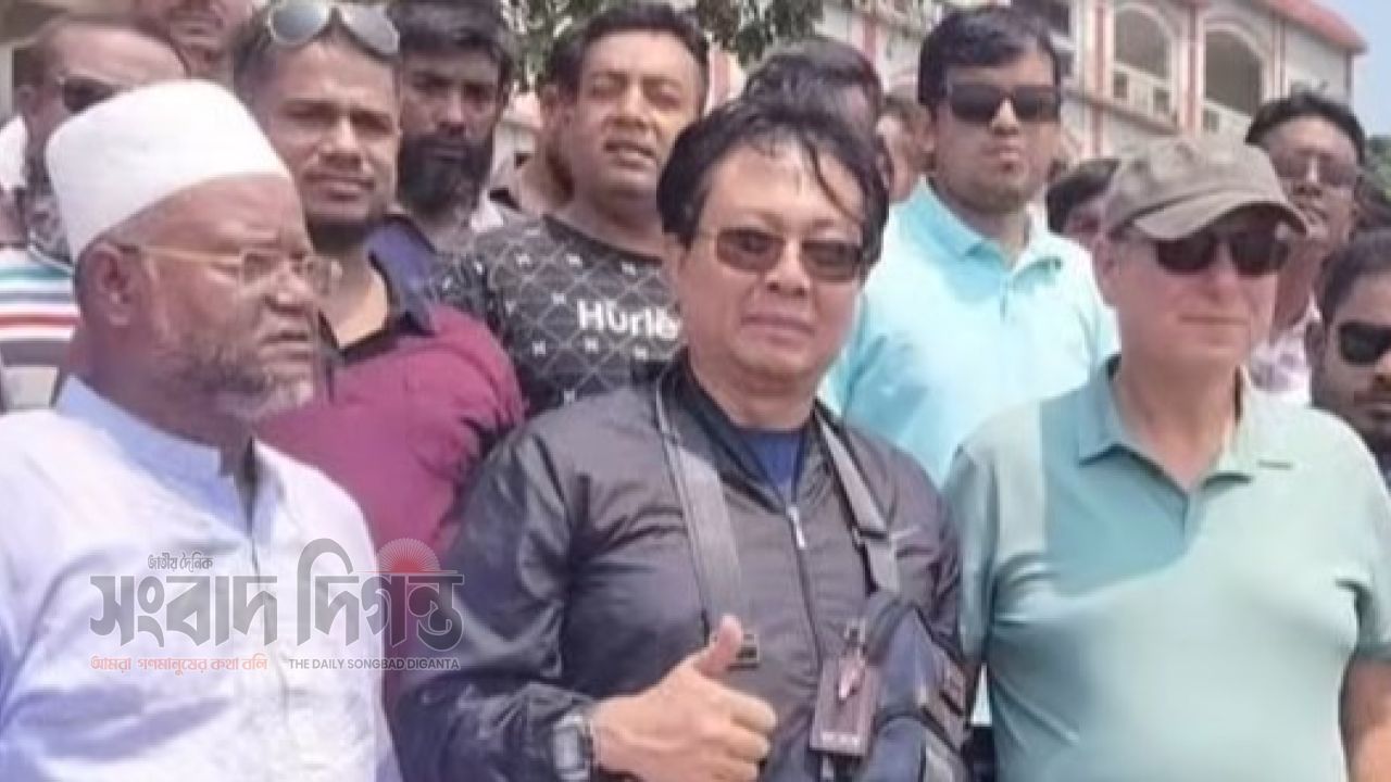 ঈশ্বরদীর পদ্মার চরে ১০০ মেগাওয়াট সোলার প্রকল্পের স্থান পরিদর্শন
