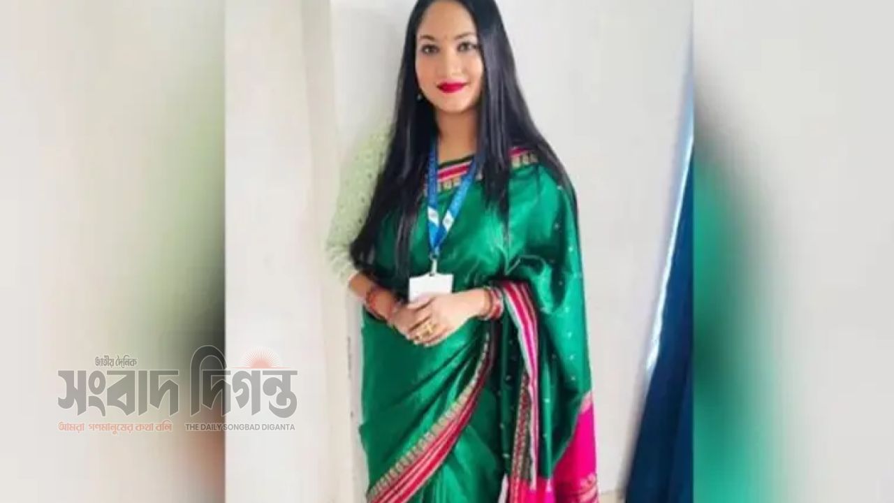 বনশ্রীতে দুই বাসের চাপায় শিক্ষিকা নিহত 