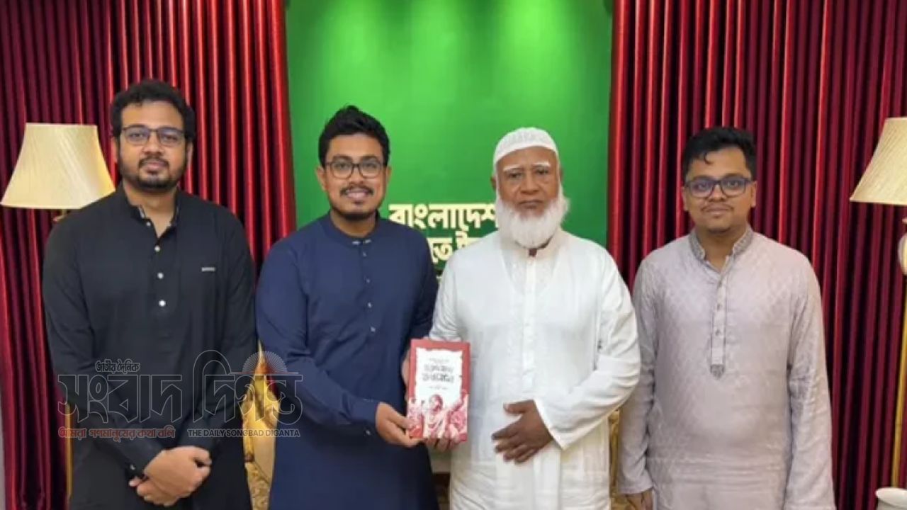 ডা শফিকুর রহমানের সঙ্গে ডাকসু নেতাদের সাক্ষাৎ 