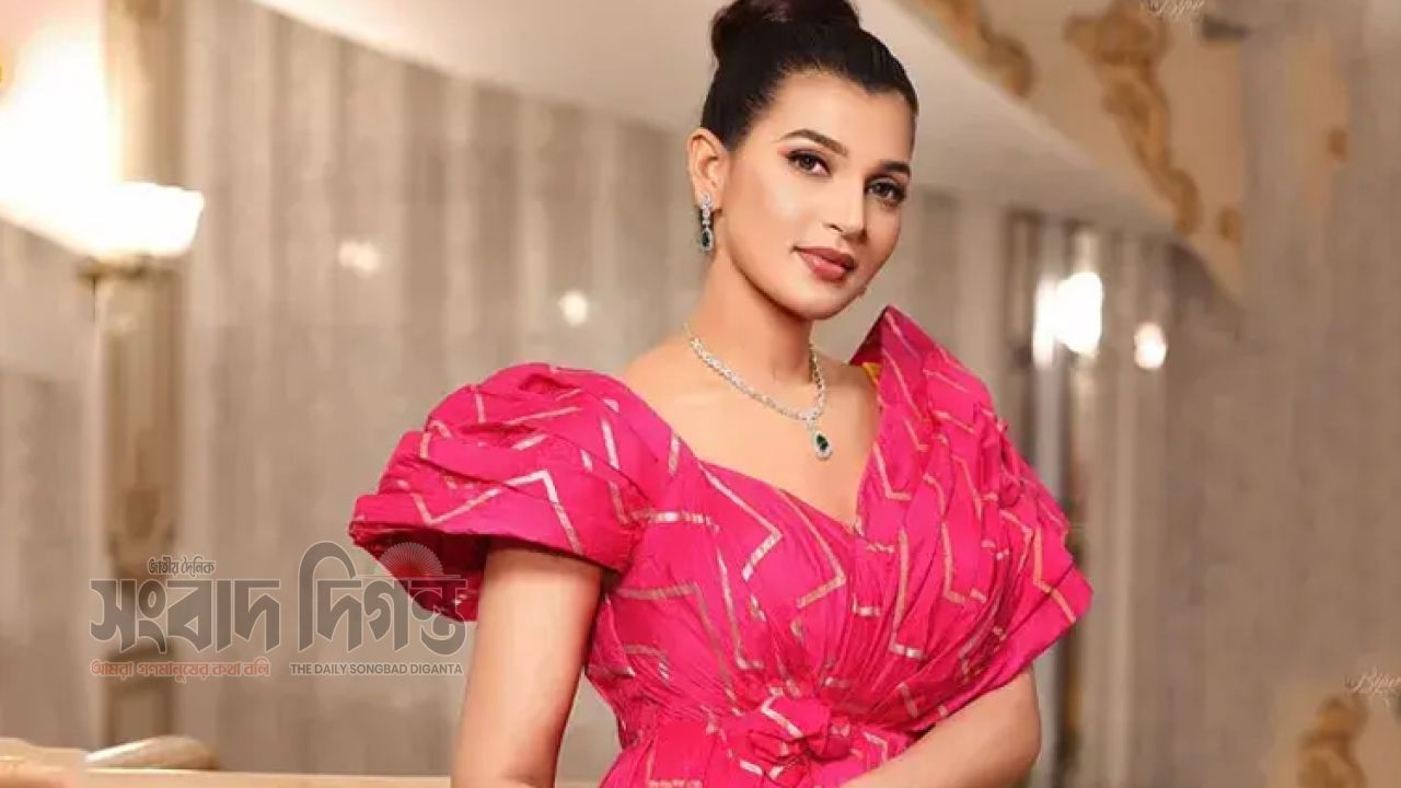 ভালোবাসার সঙ্গে সময় যত্ন ও সম্মান জরুরি : বর্ষা 