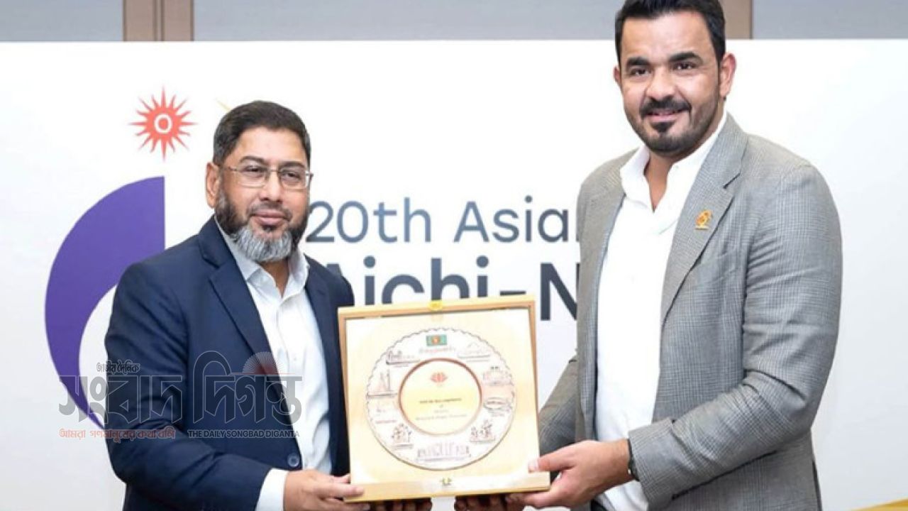 জাপান সফর শেষে দেশে ফিরেছেন সেনাপ্রধান