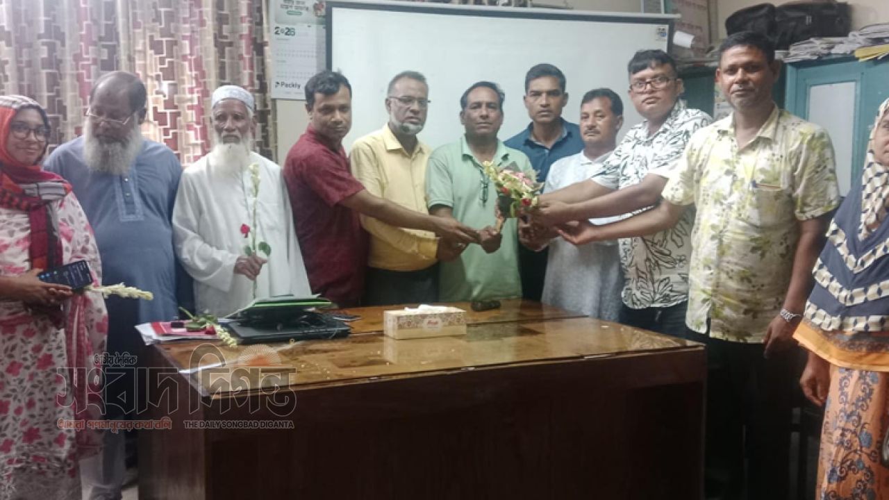 গংগাচড়া মডেল সরকারি প্রাথমিক বিদ্যালয়ে ব্যবস্থাপনা কমিটির নব নিবাচিত সভাপতি সাজু মিয়া স্বপন 