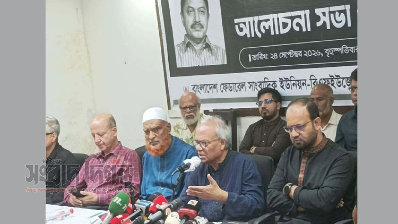 চারদিকে জল্লাদরা কিলবিল করছে বললেন রিজভী