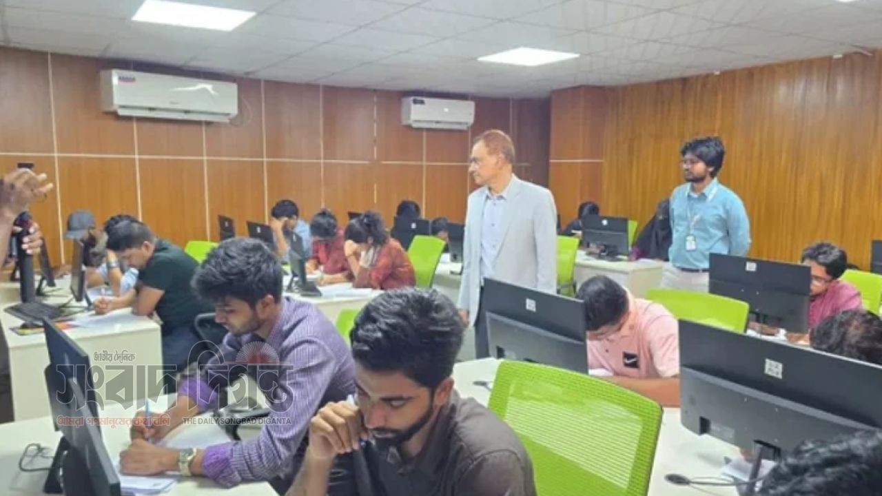 এআই প্রশিক্ষণে তরুণদের বাছাই পরীক্ষা, ১ লাখের বেশি আবেদন 
