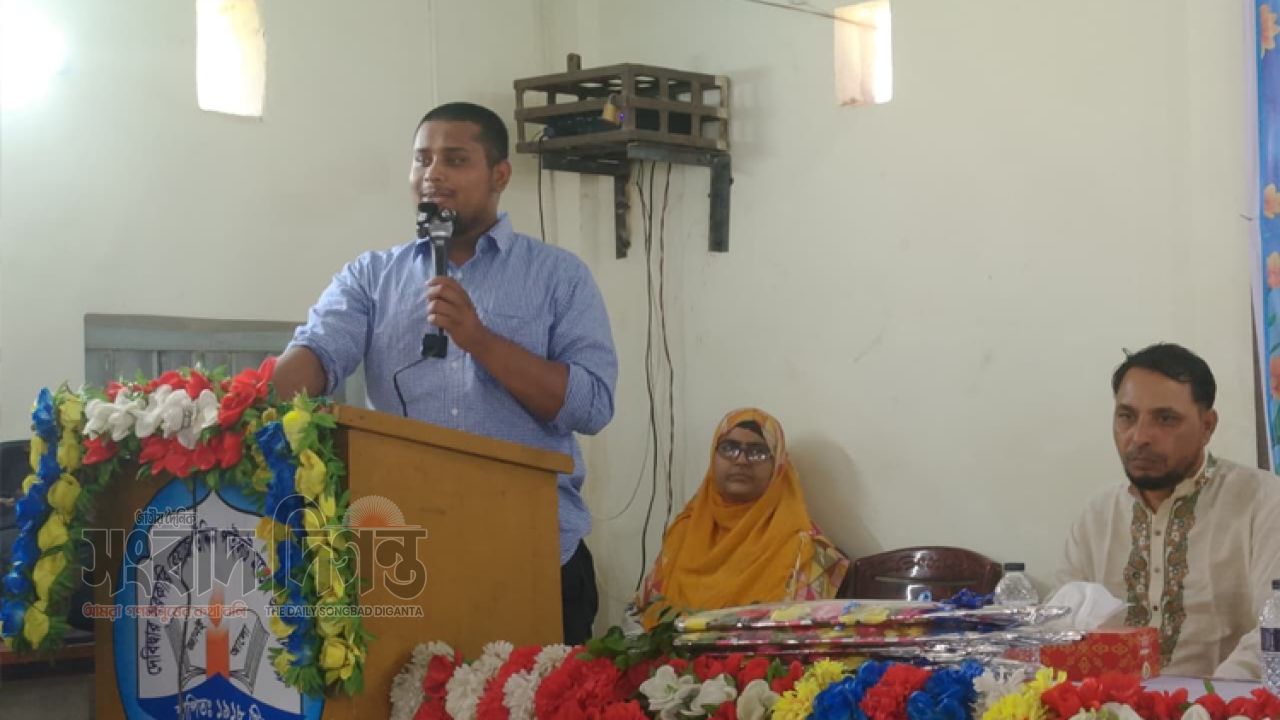 ‘সবার ডাক্তার-ইঞ্জিনিয়ার হতে হবে না, ভালো মানুষ হতে হবে’ : হাসনাত
