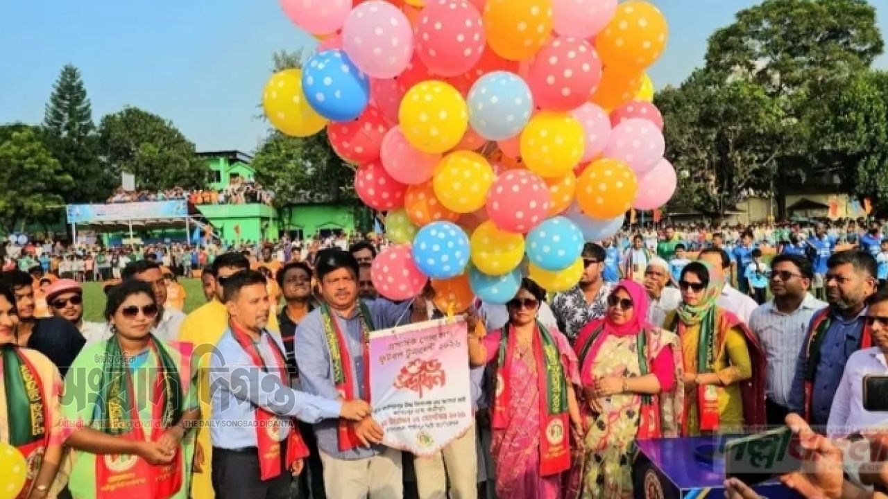 গাজীপুরে জাঁকজমকপূর্ণ আয়োজনে ‘প্রশাসক গোল্ডকাপ ফুটবল টুর্নামেন্ট’-এর উদ্বোধন