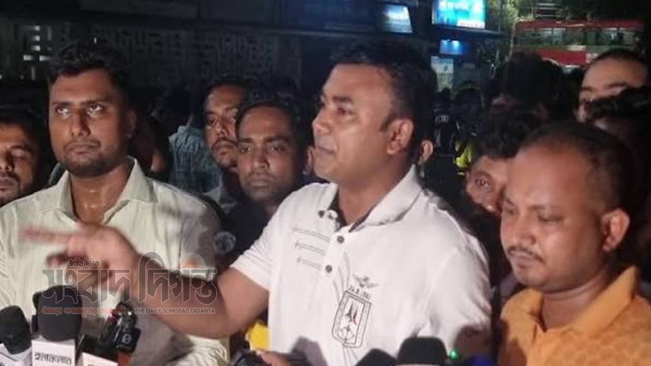 সালমান মুক্তাদিরকে নিঃশর্ত ক্ষমা চাইতে বললেন ছাত্রদল নেতা আমান 