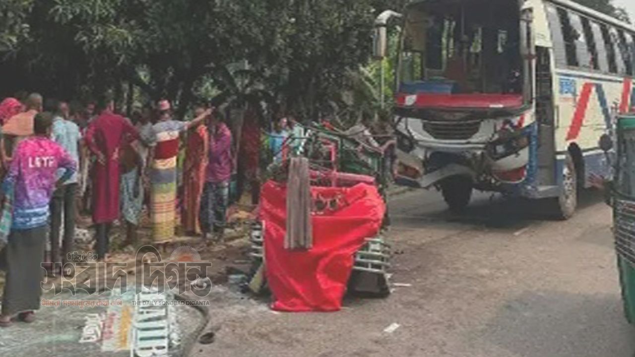 ময়মনসিংহে বাস-সিএনজি সংঘর্ষে নিহত ৭, একই পরিবারের ৪