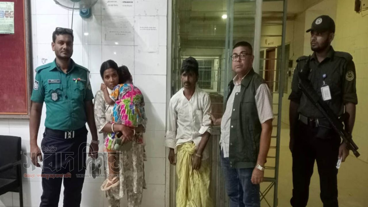 চকলেটের প্রলোভনে ৪ বছরের শিশুকে বাথরুমে নেওয়ার অভিযোগ