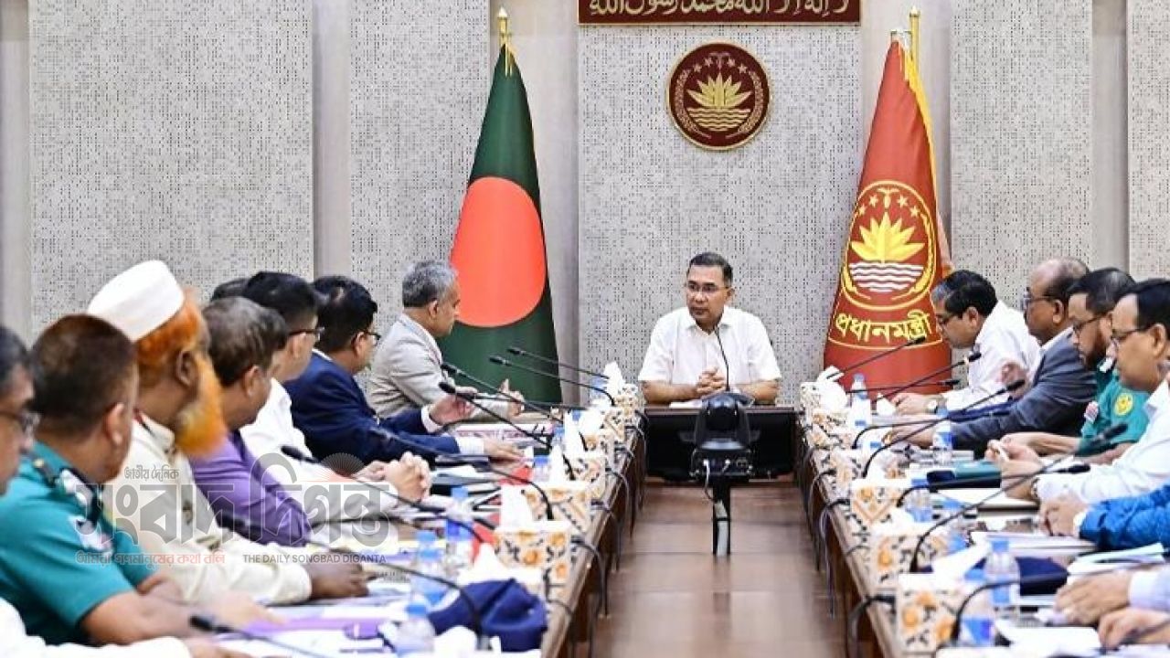 ঢাকার গণপরিবহন ব্যবস্থাপনা নিয়ে প্রধানমন্ত্রীর সভাপতিত্বে বৈঠক 