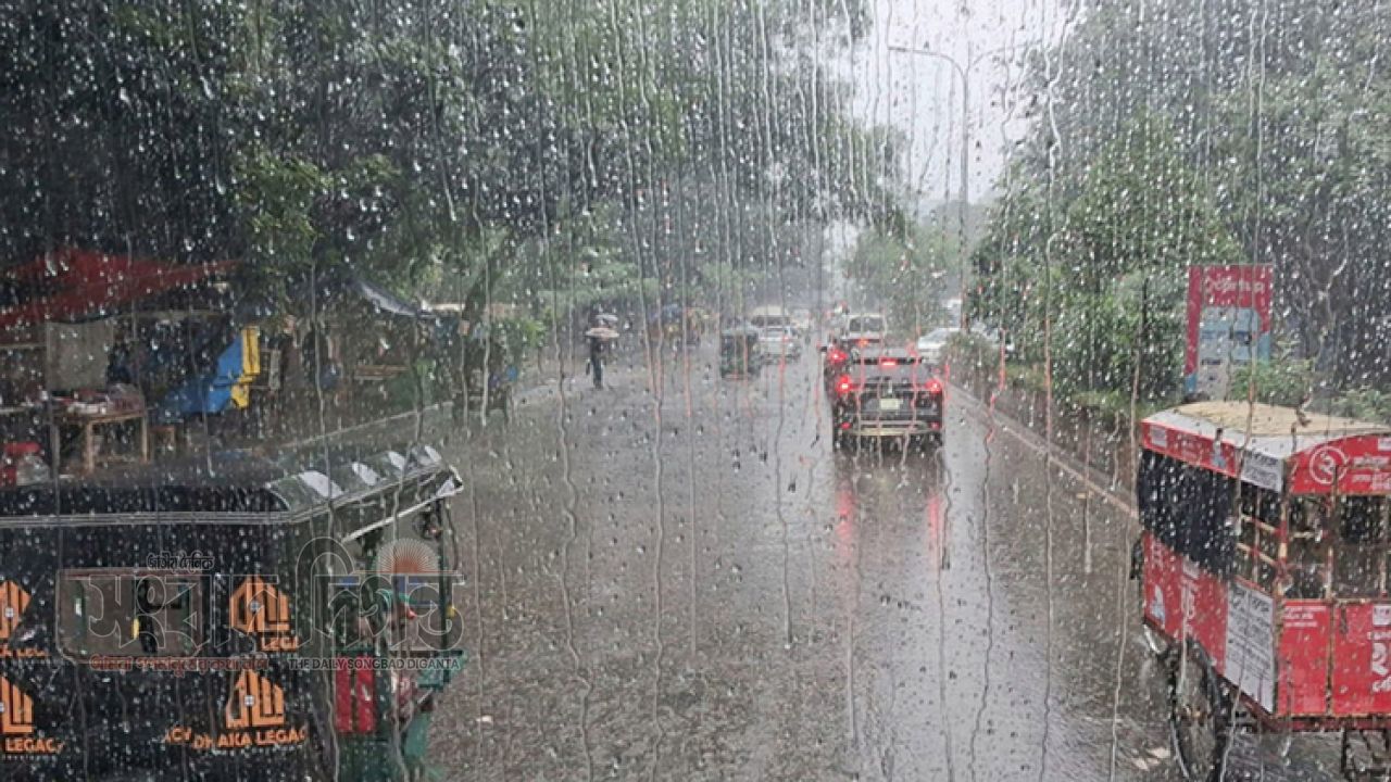 বিদায় নিয়েছে মৌসুমি বায়ু, তবু বৃষ্টির সম্ভাবনা দেশজুড়ে
