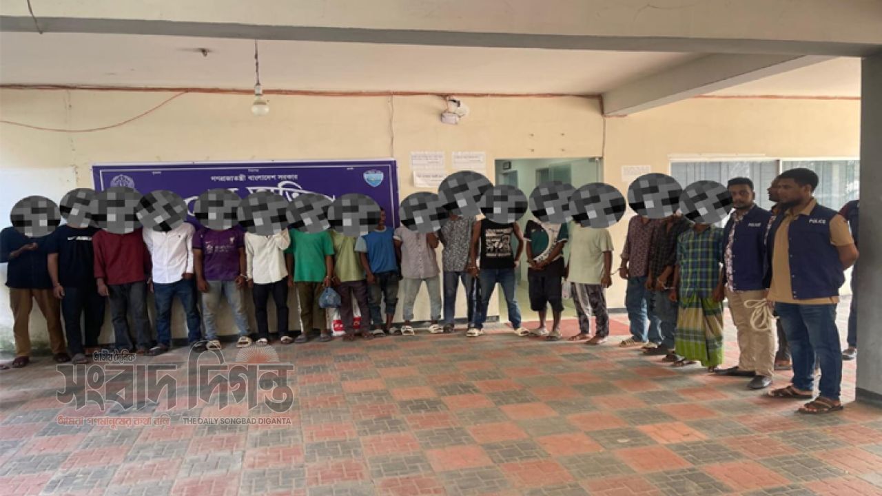 কিশোর গ্যাং থেকে চোর-ছিনতাইকারী কক্সবাজার সদর থানার অভিযানে আটক ২১