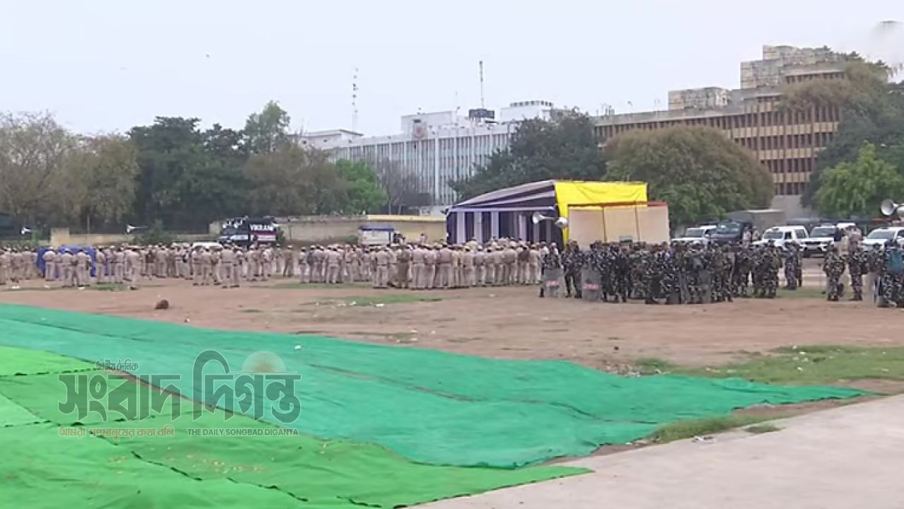 যন্তর মন্তরে বিক্ষোভ বন্ধ, আন্দোলনের মাঠে ভাড়া আরোপ নিয়ে বিতর্ক