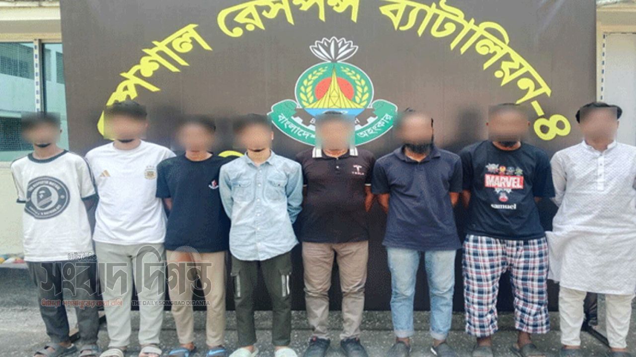 পল্লবীতে ‘ফোর স্টার’ গ্যাংয়ের ৮ সদস্য গ্রেপ্তার, উদ্ধার পিস্তল-ইয়াবা