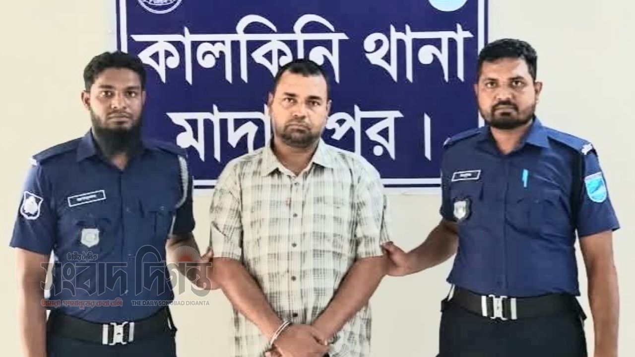 কালকিনিতে কৃষকের ঘরে আগুন দেওয়ার মামলায় প্রধান আসামি গ্রেপ্তার