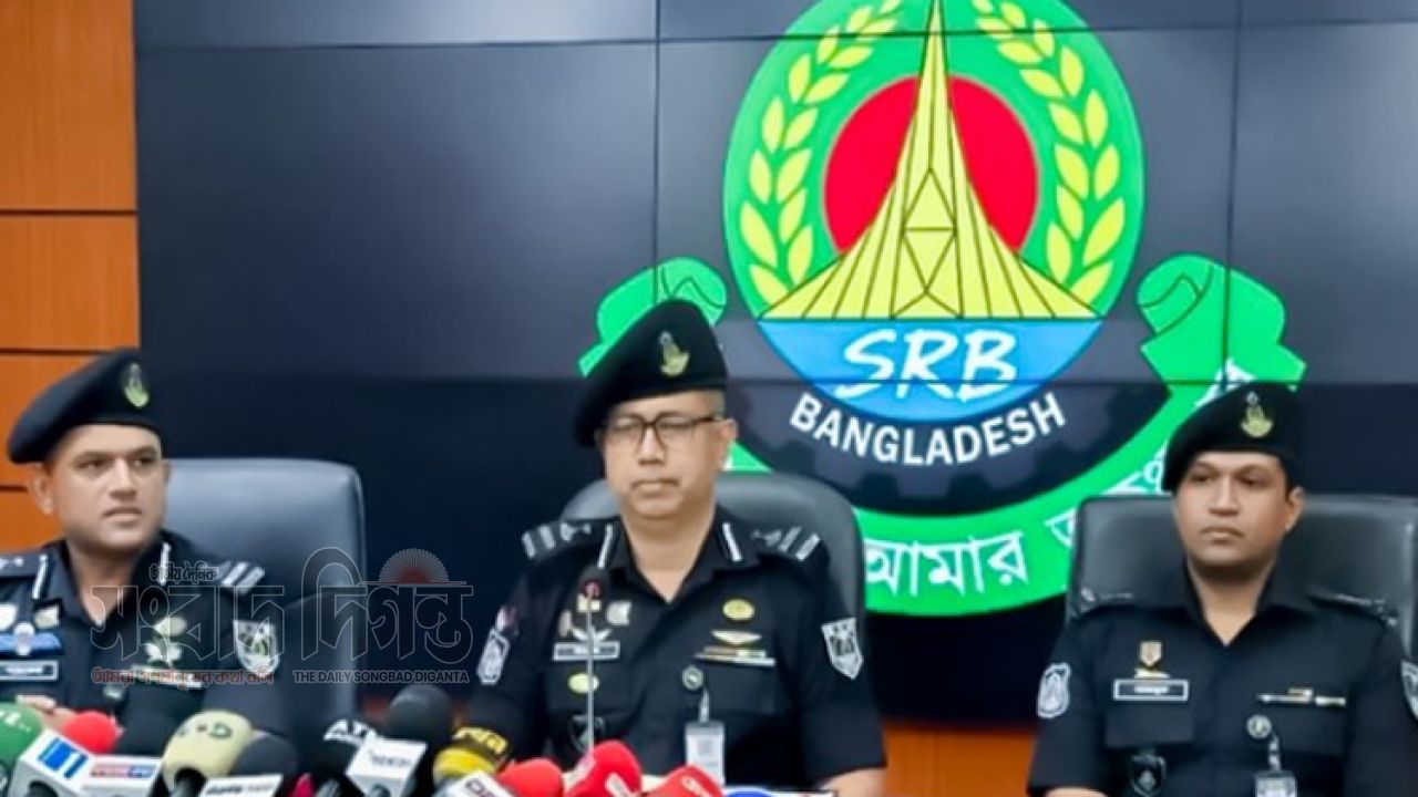 নিয়োগ পরীক্ষার প্রশ্নফাঁসে এনবিআরের তিন কর্মচারীসহ সাতজন গ্রেপ্তার