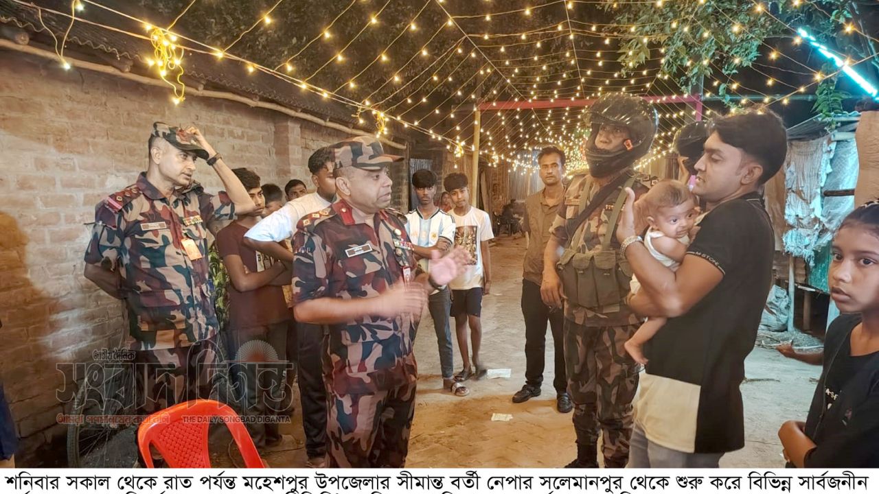 মহেশপুরের বিভিন্ন সার্বজনীন দূর্গাপুজা মণ্ডব পরিদর্শন করেন ৫৮ বিজিবি’র পরিচালক লেঃ কর্নেল