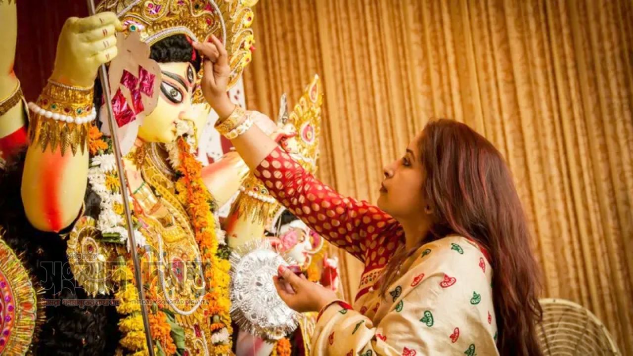  শারদীয় দুর্গাপূজা সনাতন ধর্মাবলম্বীদের সবচেয়ে বড় উৎসব