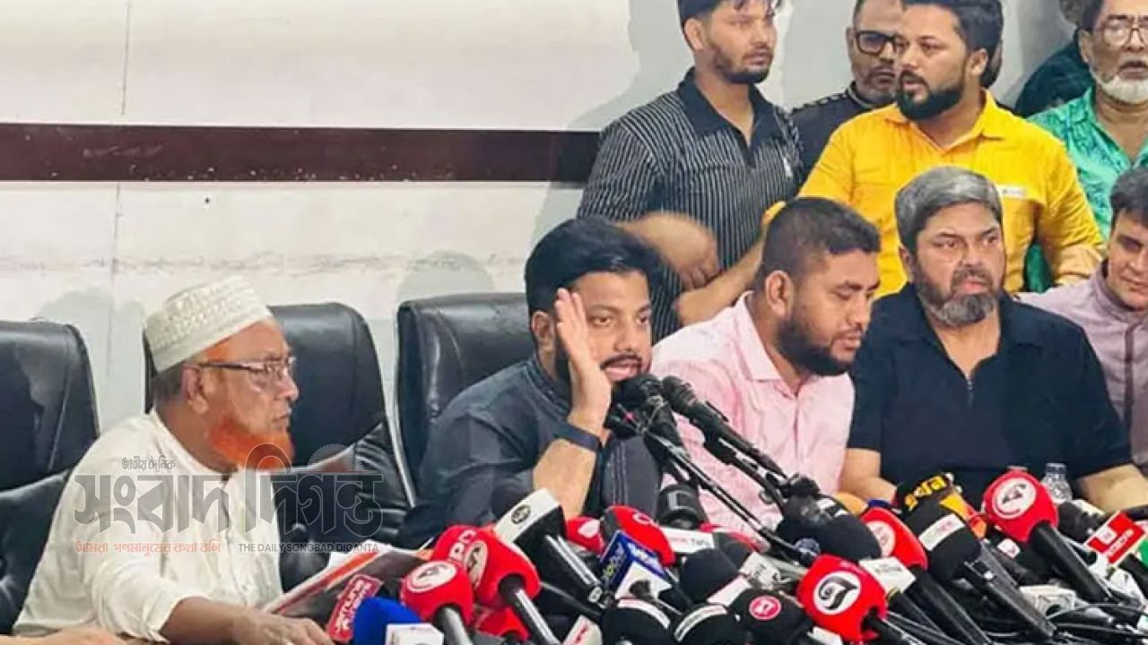 প্রতিমন্ত্রীর পদ থেকে পদত্যাগ করলেন ইশরাক হোসেন 
