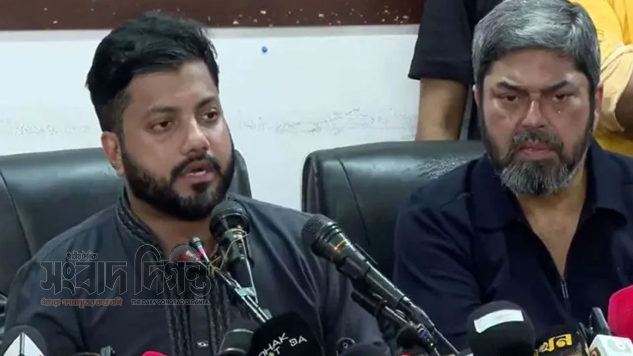 পদত্যাগের পর মুখ খুললেন ইশরাক হোসেন