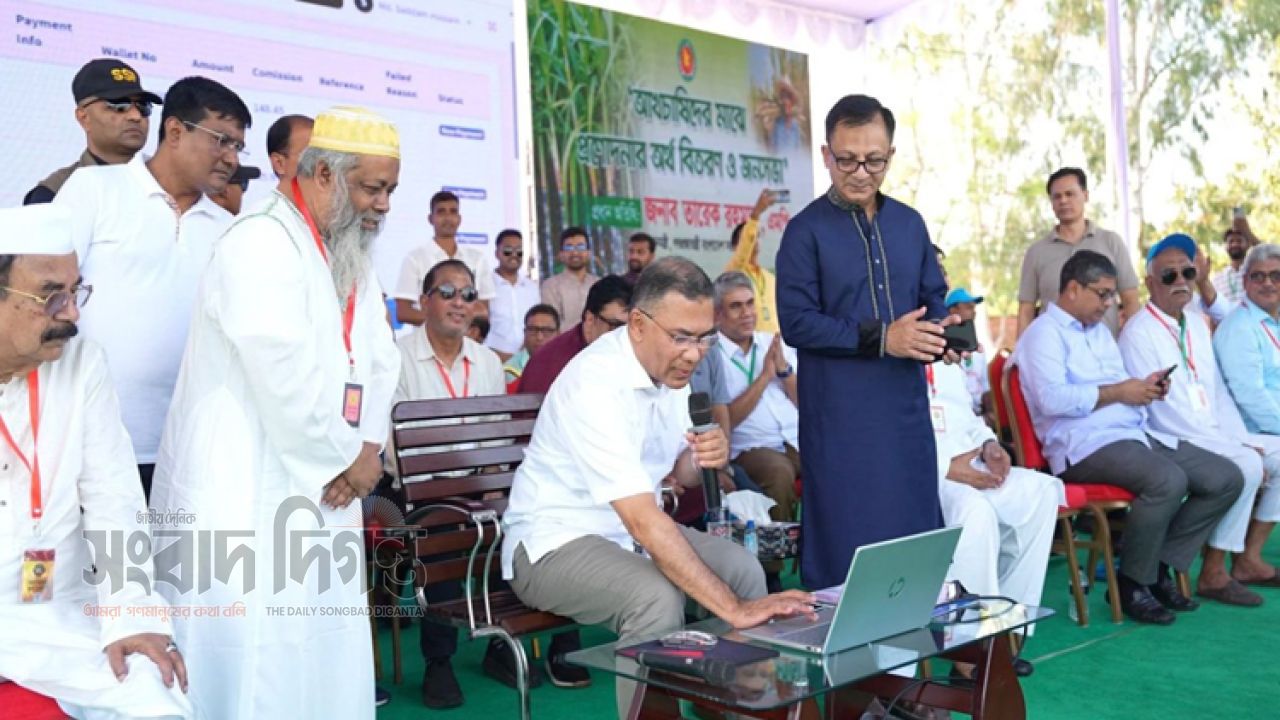 রাজশাহীতে আখচাষীদের পাশে সরকার