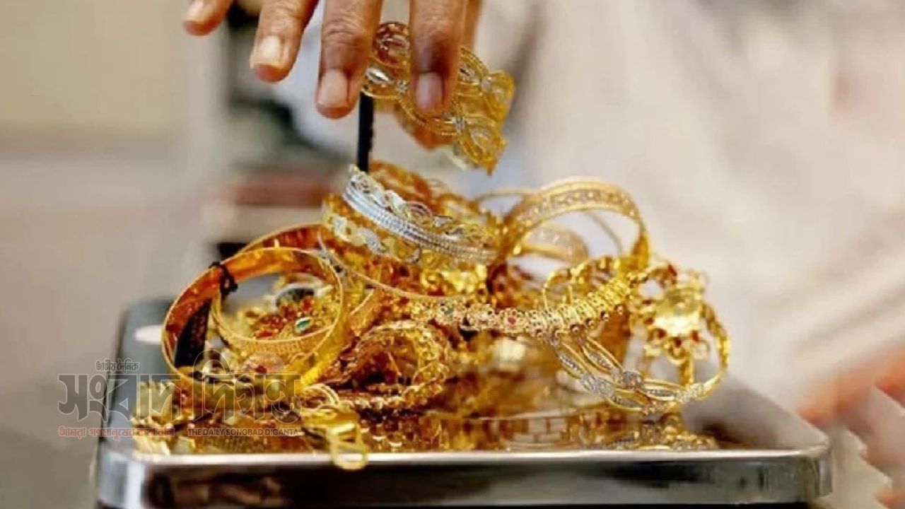 স্বর্ণের বাজারে নতুন দর কার্যকর