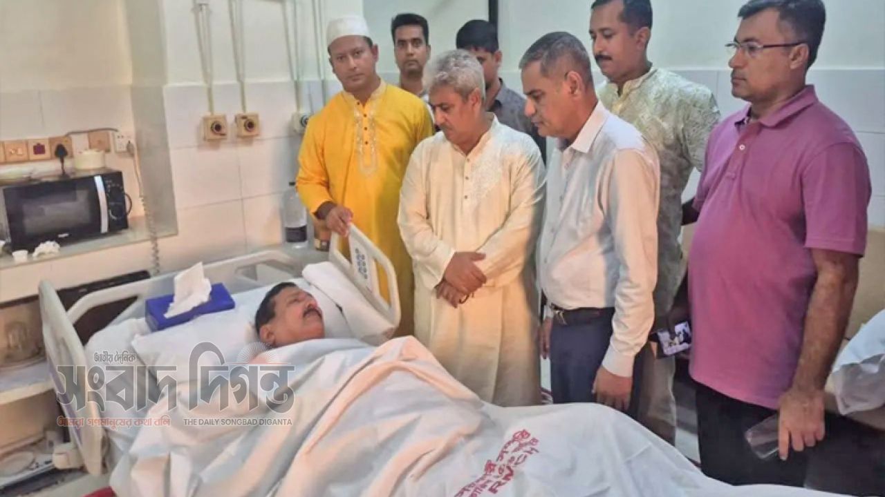 অসুস্থ ভূমিমন্ত্রী মিজানুর রহমান মিনু উন্নত চিকিৎসার জন্য ঢাকায় স্থানান্তরিত