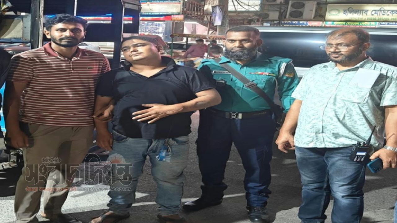 লক্ষ্মীপুরে র‍্যাবের অভিযানে যুবলীগ নেতা মিনহাজুল আবেদিন কনক আটক
