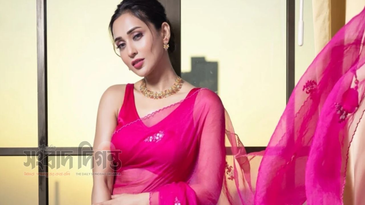 দুর্গাপূজা কাটার পরই মিমির বিয়ের গুঞ্জনে তোলপাড় টালিপাড়া