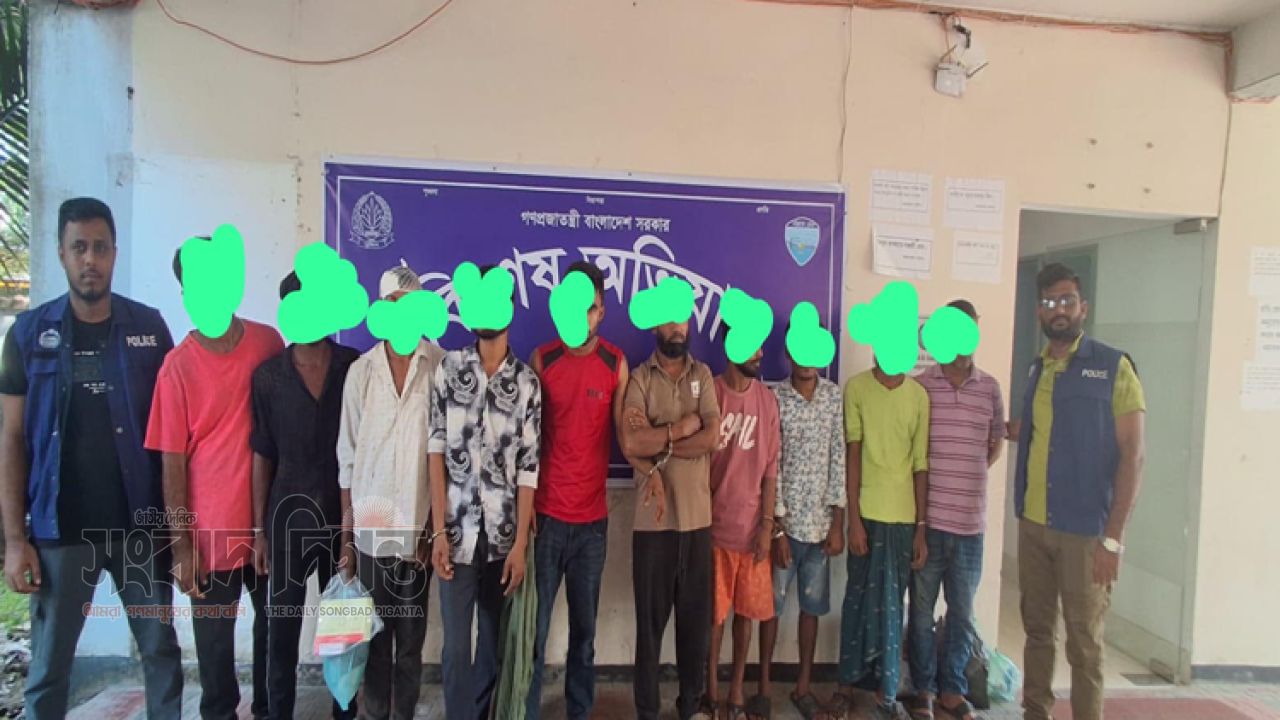 কক্সবাজারে সদর থানা পুলিশের অভিযানে ১০ জন গ্রেপ্তার