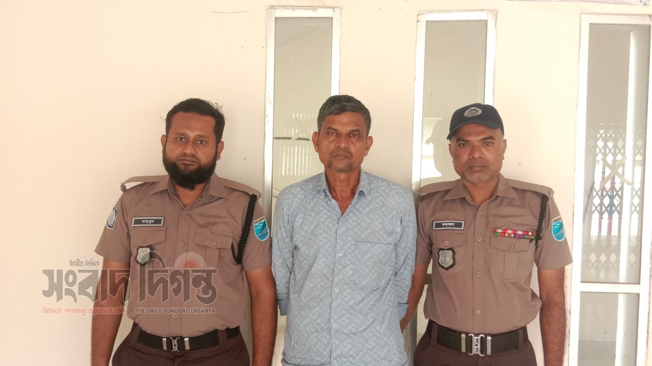 পরকীয়ার জেরে স্ত্রীকে শ্বাসরোধে খুন