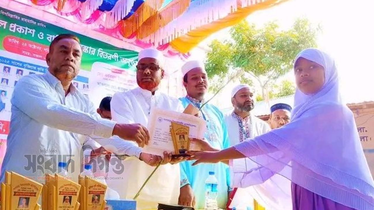  শিক্ষার্থীদের পড়াশোনায় উৎসাহিত করতে গঙ্গাচড়ায় বর্ণাঢ্য আয়োজন
