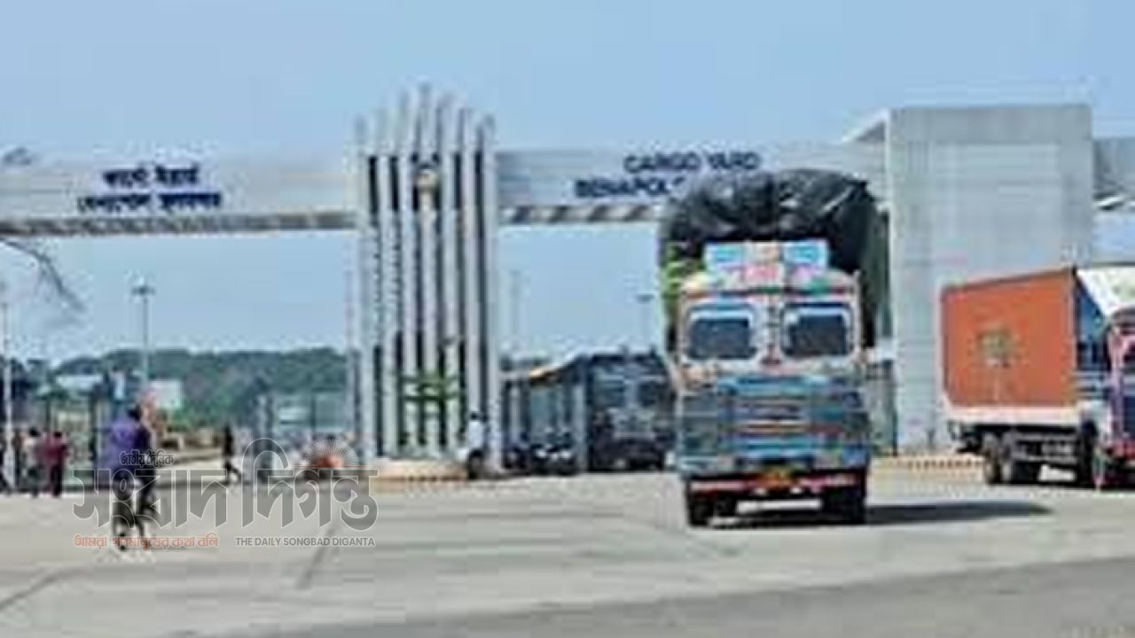 দীর্ঘ ছুটিতে প্রায় ১৬০ কোটি টাকা রাজস্ব আয় থেকে বঞ্চিত সরকার