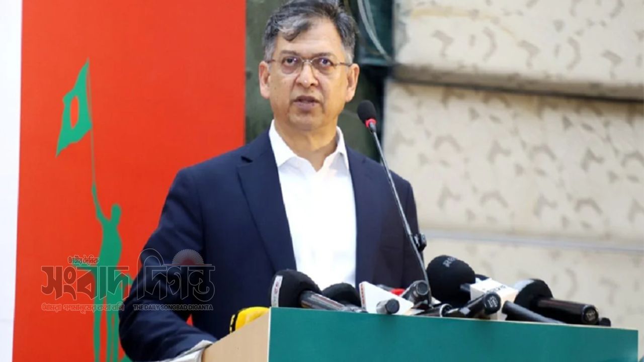 পলাতক অপরাধী ও গণঅভ্যুত্থানে ক্ষমতাচ্যুতদের প্রতি সরকারের কঠোর হুশিয়ারি
