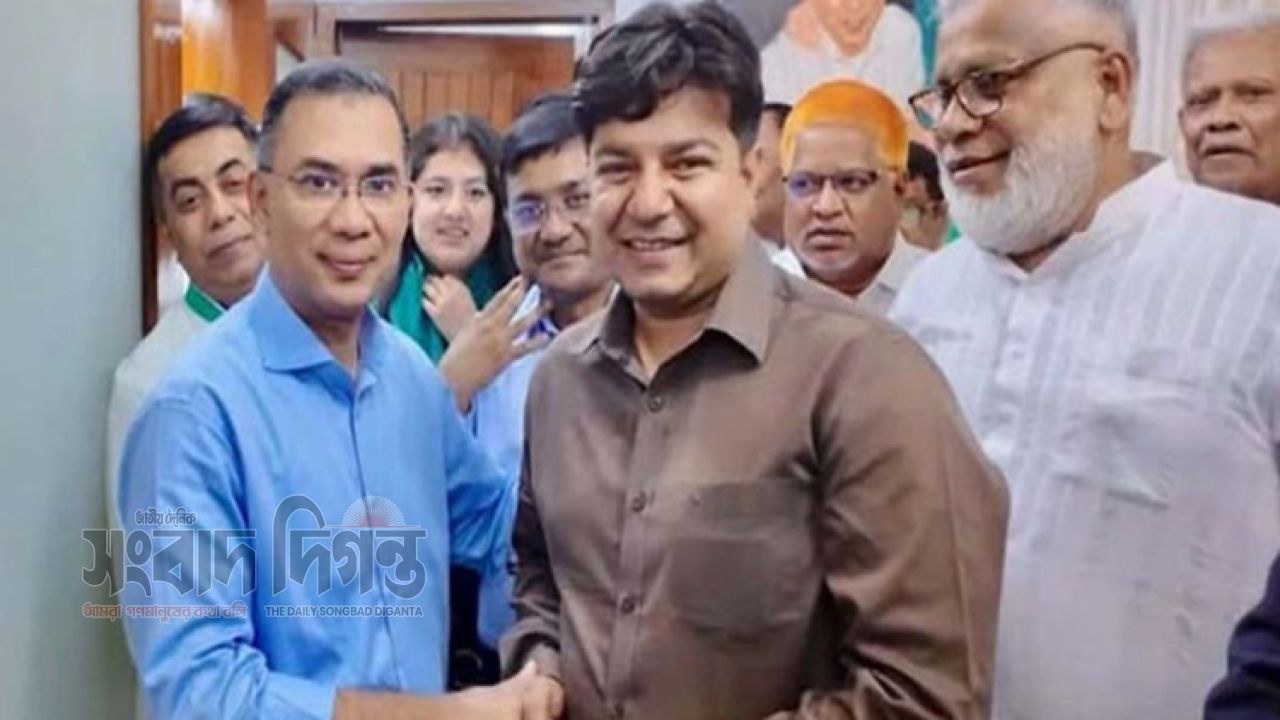 জাপান পৌঁছানোর কথা টোকিওর নারিতা আন্তর্জাতিক বিমানবন্দরে